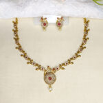Peacock Neckset Ruby White